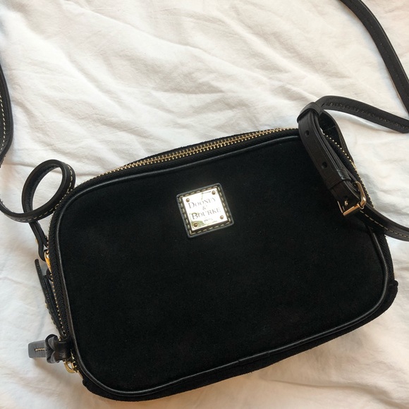 ✖️SOLD✖️Dooney & Bourke Sawyer Crossbody Purse - Picture 2 of 8